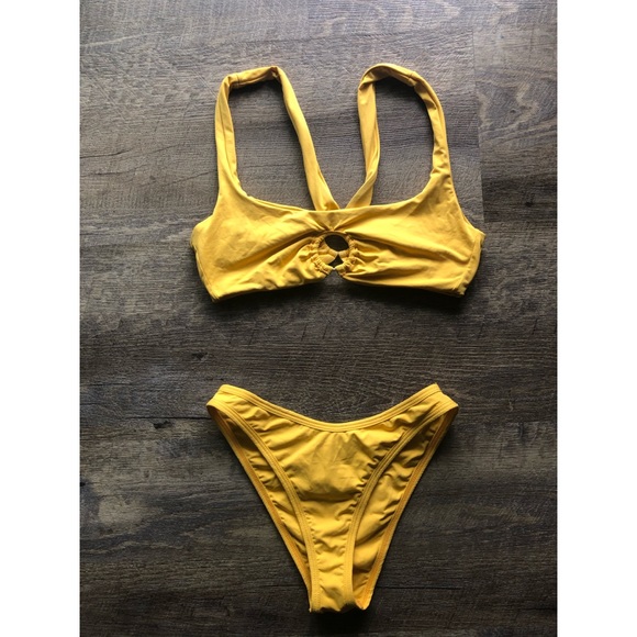 Bikini set - Picture 1 of 2